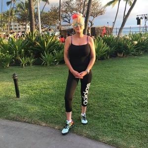 Meet your Posher, Esti